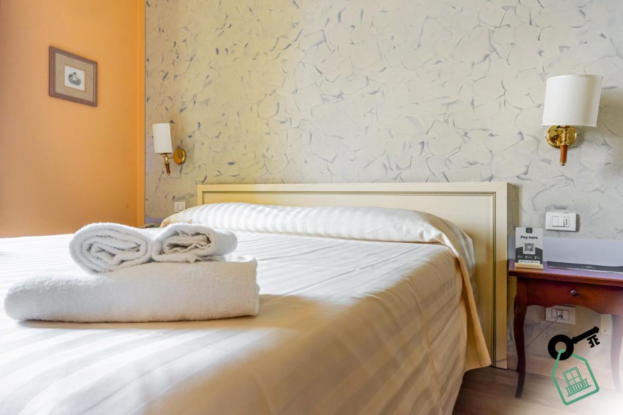 Hotel Rooms Lago Maggiore Verbania Luaran gambar